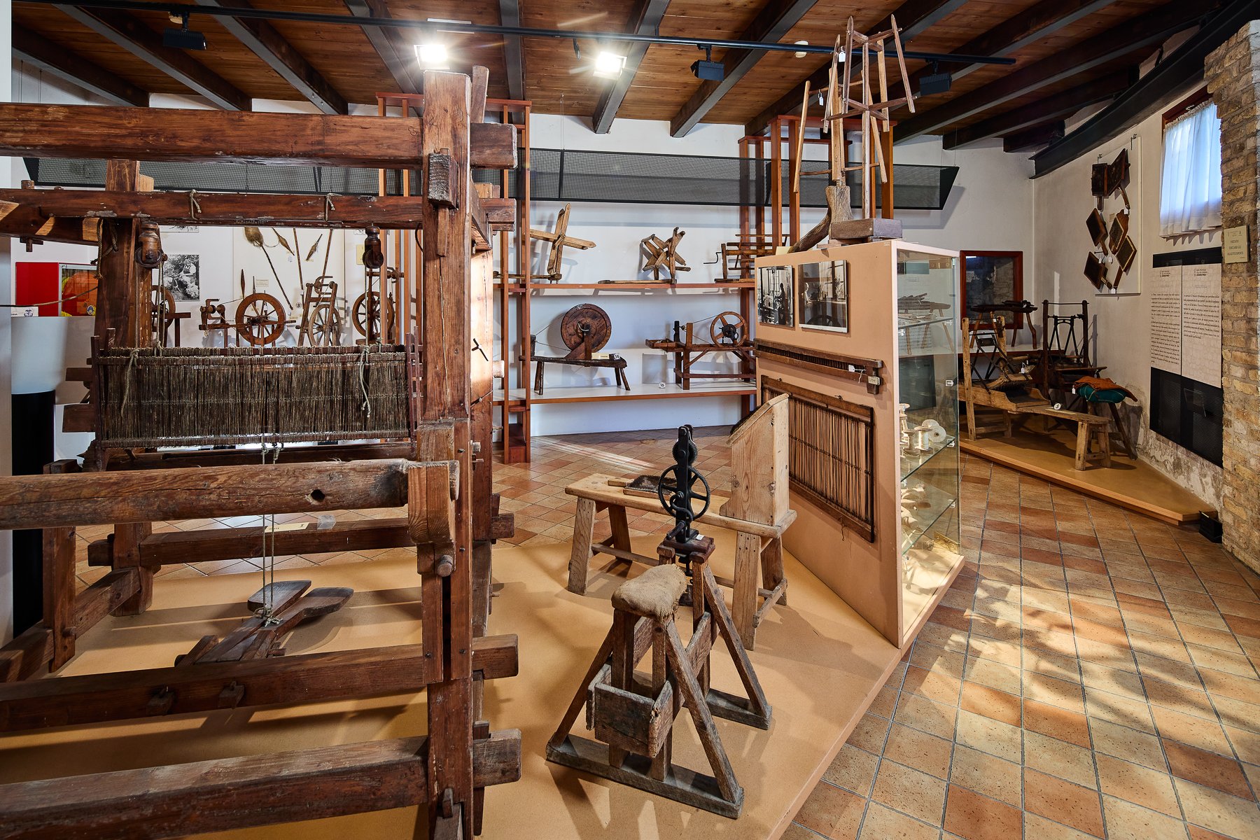   Gli orari dei Musei della Vita Contadina e Museo dell' Emigrazione.